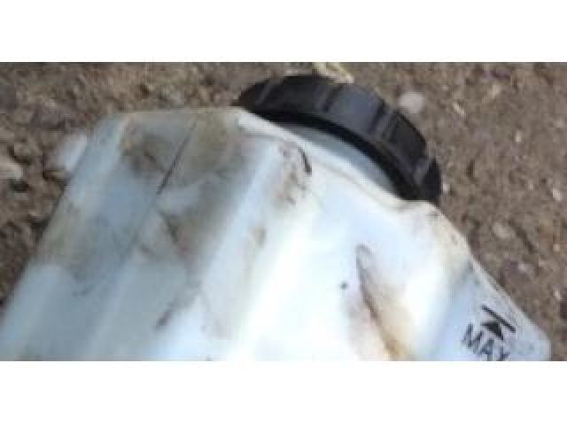 bontott SKODA OCTAVIA III Fékfolyadék Tartály