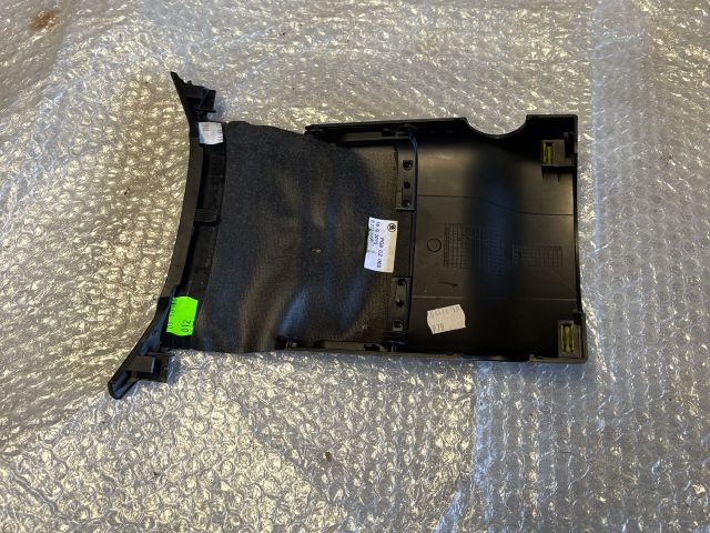 bontott SKODA OCTAVIA III Felső Kormányoszlop Burkolat