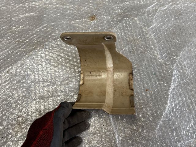 bontott SKODA OCTAVIA III Féltengely Hővédő Lemez