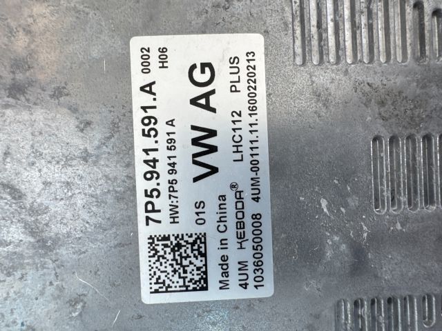 bontott SKODA OCTAVIA III Fényszóró Elektronika