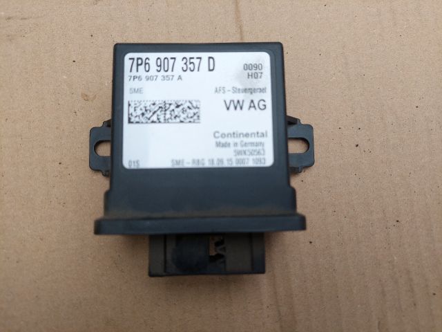 bontott SKODA OCTAVIA III Fényszóró Elektronika