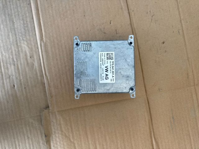 bontott SKODA OCTAVIA III Fényszóró Elektronika