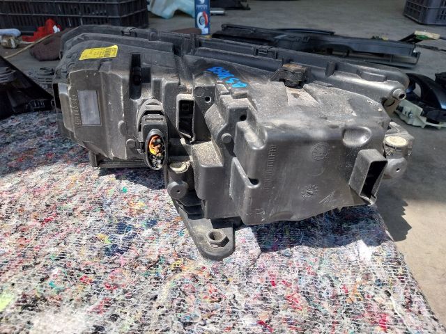 bontott SKODA OCTAVIA III Fényszóró Pár