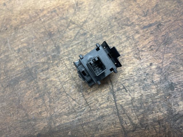 bontott SKODA OCTAVIA III Fényszórómagasság Állító Kapcsoló