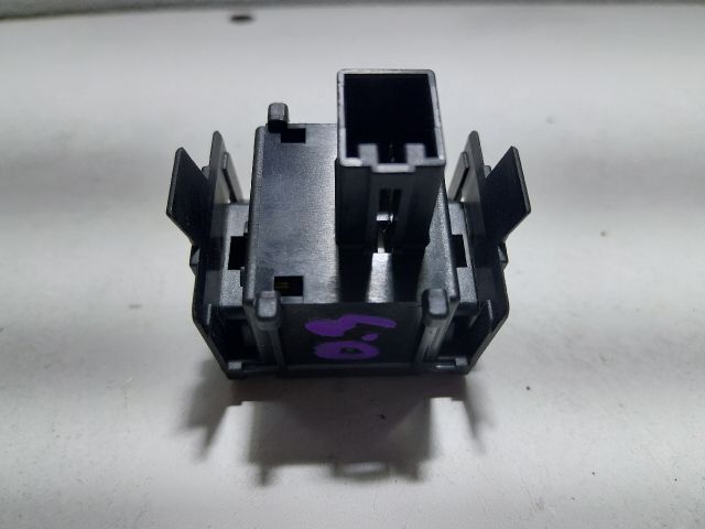 bontott SKODA OCTAVIA III Fényszórómagasság Állító Kapcsoló