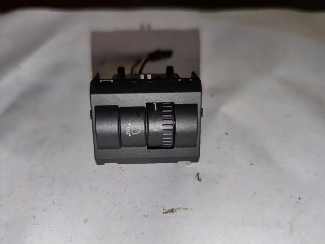 bontott SKODA OCTAVIA III Fényszórómagasság Állító Kapcsoló