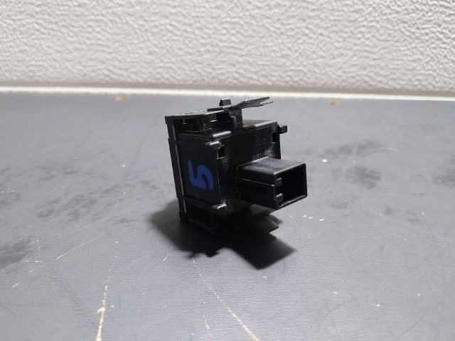 bontott SKODA OCTAVIA III Fényszórómagasság Állító Kapcsoló