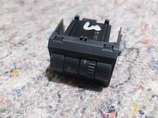 bontott SKODA OCTAVIA III Fényszórómagasság Állító Kapcsoló