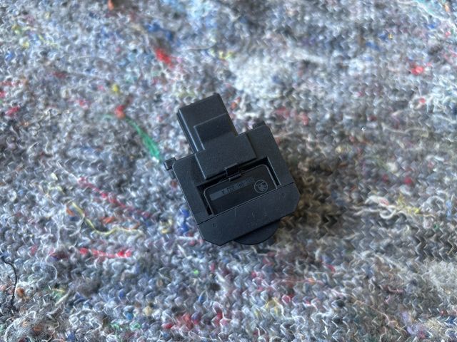 bontott SKODA OCTAVIA III Fényszórómagasság Állító Kapcsoló