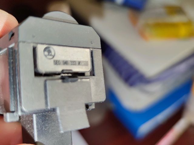 bontott SKODA OCTAVIA III Fényszórómagasság Állító Kapcsoló