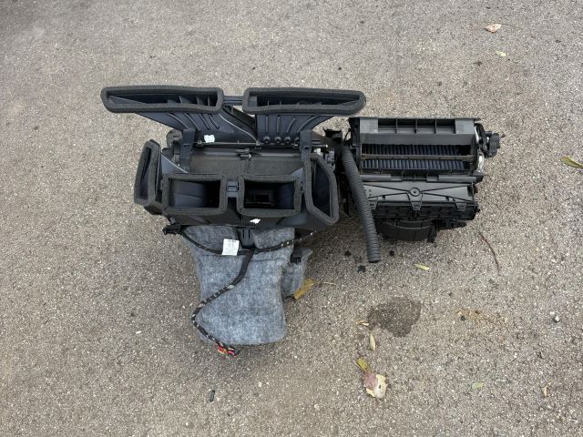 bontott SKODA OCTAVIA III Fűtés Box