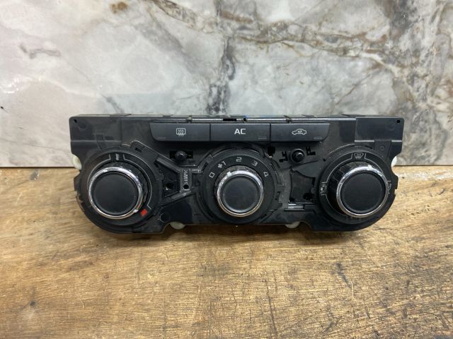 bontott SKODA OCTAVIA III Fűtéskapcsoló (digit klímás)