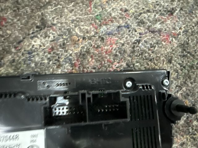 bontott SKODA OCTAVIA III Fűtéskapcsoló (digit klímás)