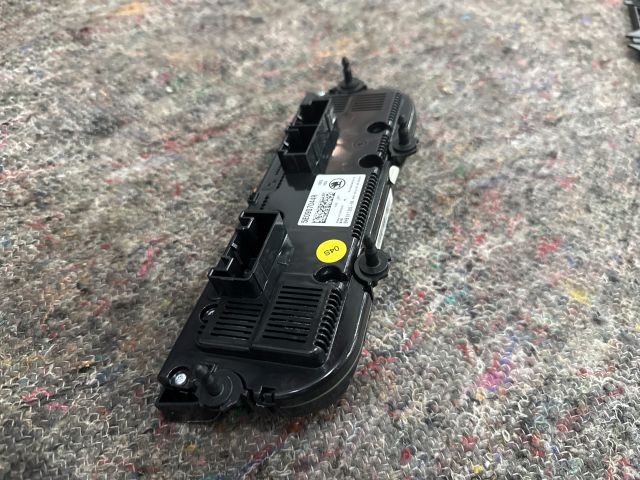 bontott SKODA OCTAVIA III Fűtéskapcsoló (digit klímás)