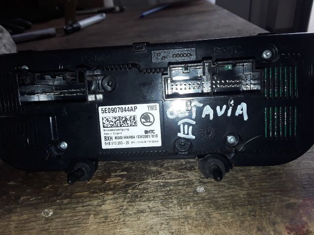 bontott SKODA OCTAVIA III Fűtéskapcsoló (digit klímás)