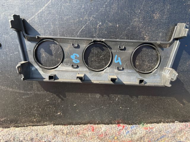 bontott SKODA OCTAVIA III Fűtéskapcsoló Keret