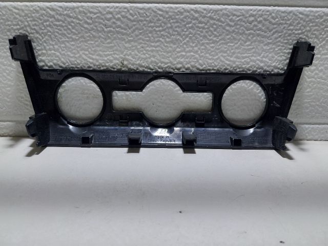 bontott SKODA OCTAVIA III Fűtéskapcsoló Keret