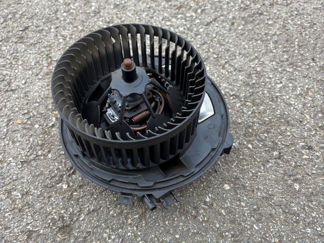 bontott SKODA OCTAVIA III Fűtőmotor (Klímás)