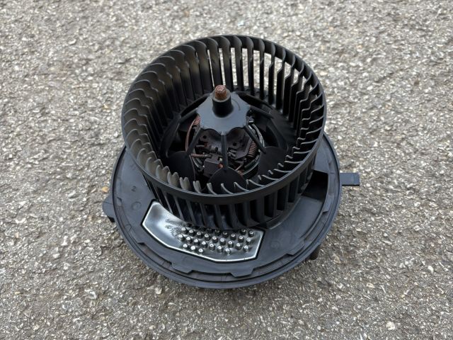 bontott SKODA OCTAVIA III Fűtőmotor (Klímás)