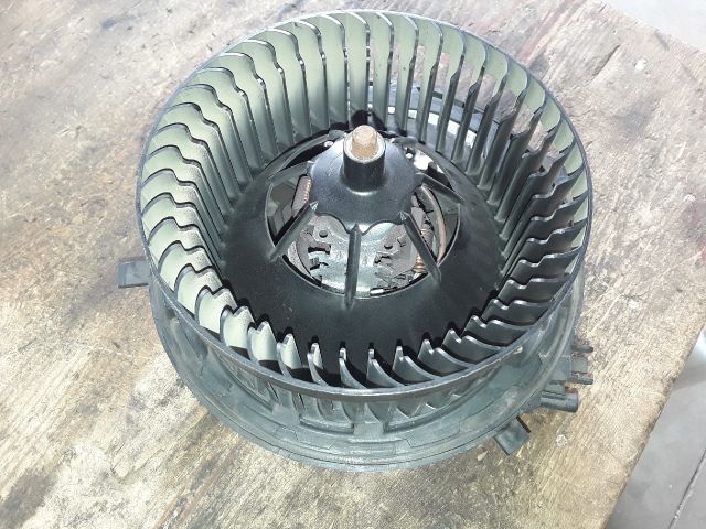 bontott SKODA OCTAVIA III Fűtőmotor (Klímás)