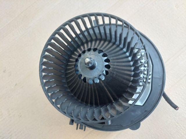 bontott SKODA OCTAVIA III Fűtőmotor (Klímás)