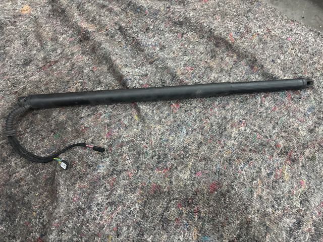 bontott SKODA OCTAVIA III Gázrugós Kitámasztó Teleszkóp Csomagtérajtó Bal