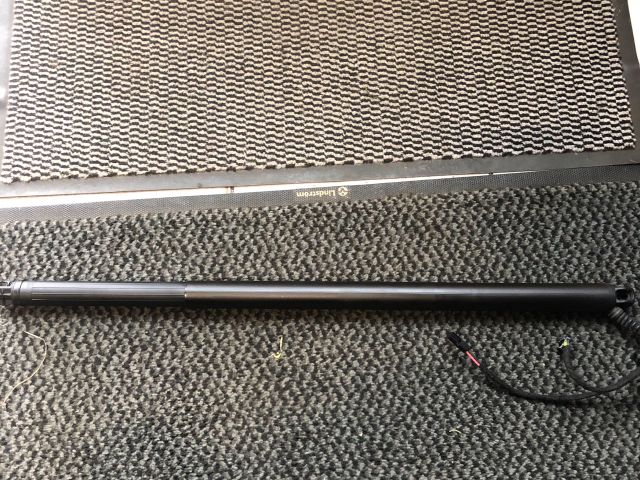 bontott SKODA OCTAVIA III Gázrugós Kitámasztó Teleszkóp Csomagtérajtó Bal