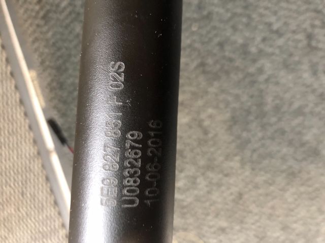 bontott SKODA OCTAVIA III Gázrugós Kitámasztó Teleszkóp Csomagtérajtó Bal