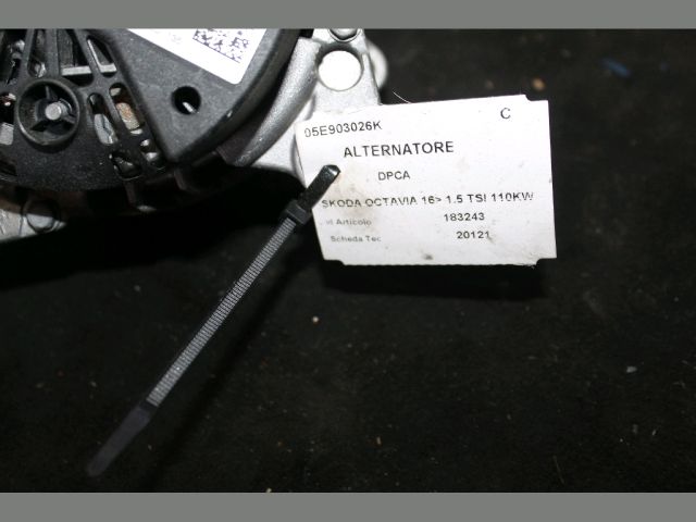 bontott SKODA OCTAVIA III Generátor