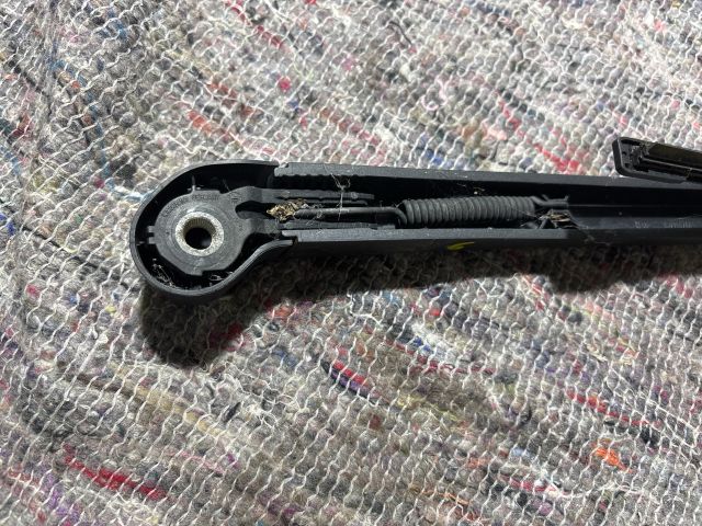 bontott SKODA OCTAVIA III Hátsó Ablaktörlő Kar