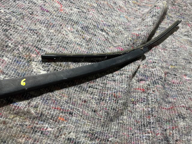 bontott SKODA OCTAVIA III Hátsó Ablaktörlő Kar