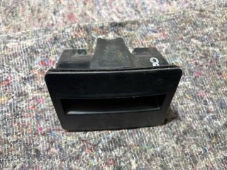 bontott SKODA OCTAVIA III Hátsó Hamutartó