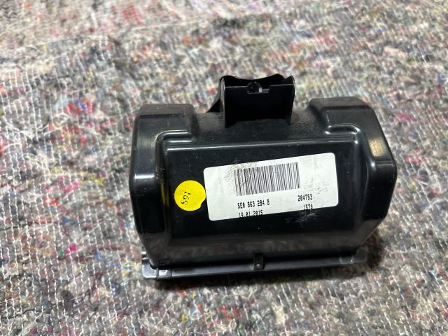 bontott SKODA OCTAVIA III Hátsó Hamutartó