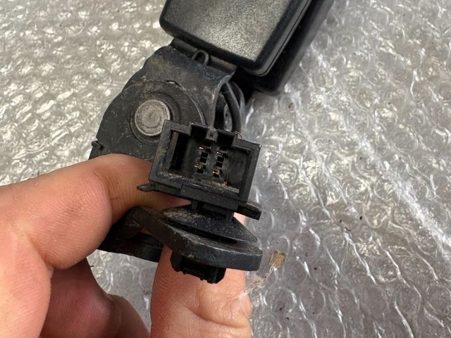 bontott SKODA OCTAVIA III Hátsó középső Biztonsági Öv Csat