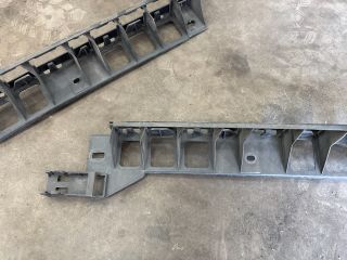 bontott SKODA OCTAVIA III Hátsó középső Lökhárító Tartó (Műanyag)