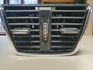 bontott SKODA OCTAVIA III Hátsó középső Szellőző