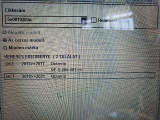 bontott SKODA OCTAVIA III Hátsó középső Szellőző