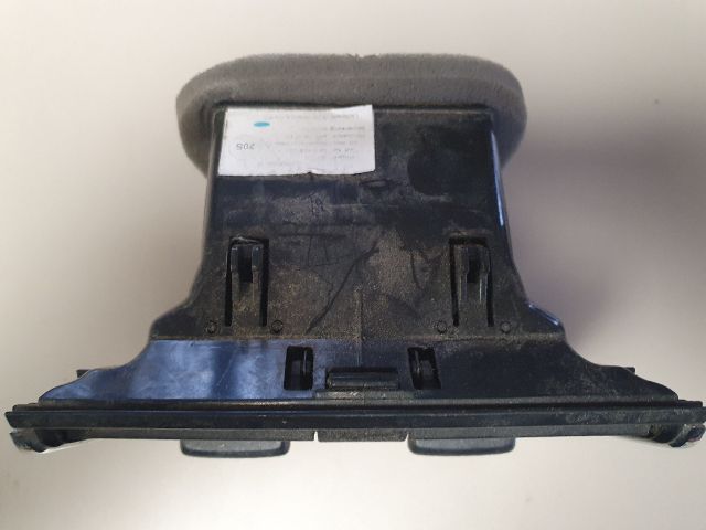 bontott SKODA OCTAVIA III Hátsó középső Szellőző