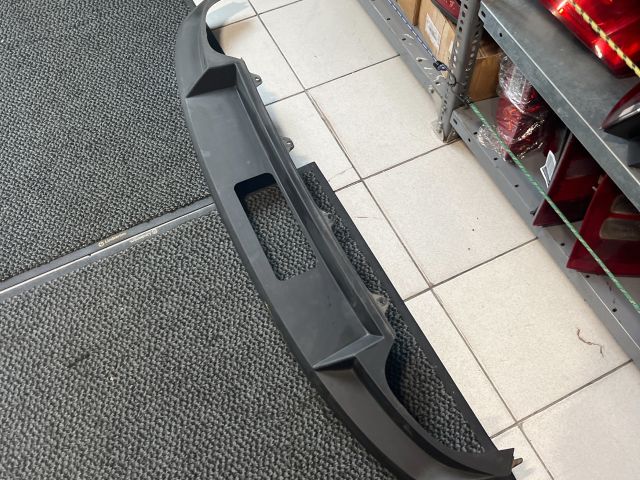 bontott SKODA OCTAVIA III Hátsó Lökhárító Alsó (Műanyag)