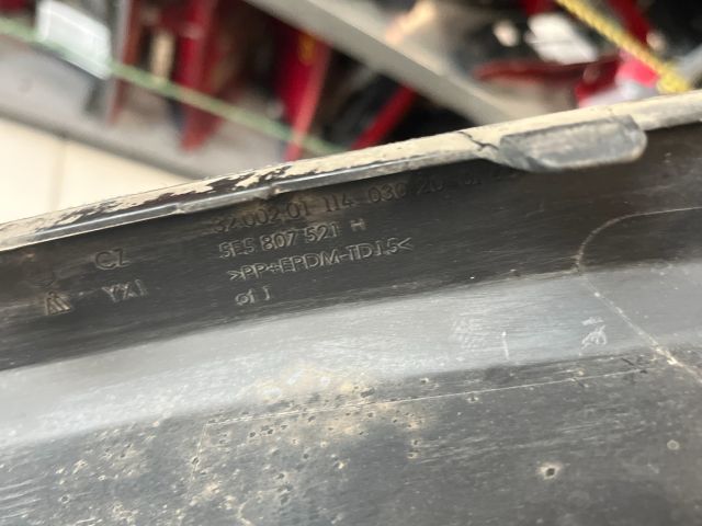 bontott SKODA OCTAVIA III Hátsó Lökhárító Alsó (Műanyag)