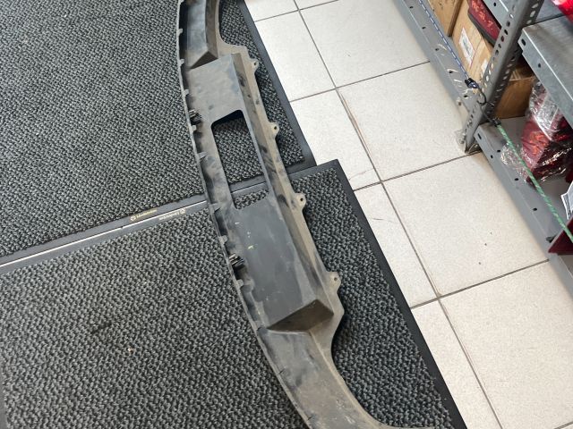 bontott SKODA OCTAVIA III Hátsó Lökhárító Alsó (Műanyag)