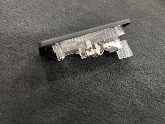 bontott SKODA OCTAVIA III Hátsó Rendszámtábla Világítás