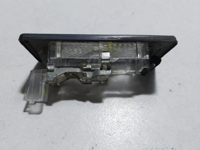 bontott SKODA OCTAVIA III Hátsó Rendszámtábla Világítás