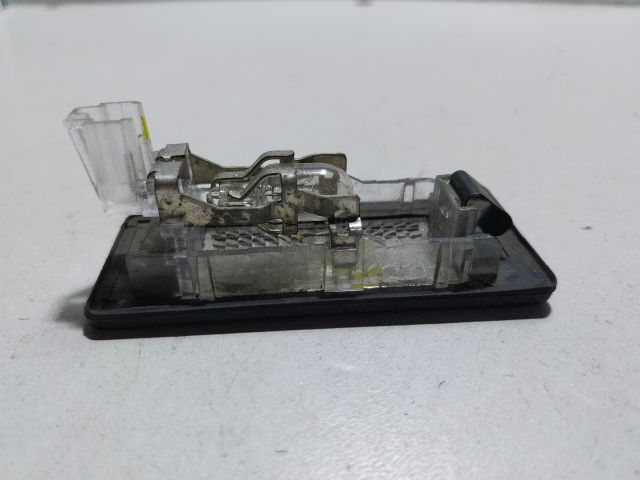 bontott SKODA OCTAVIA III Hátsó Rendszámtábla Világítás