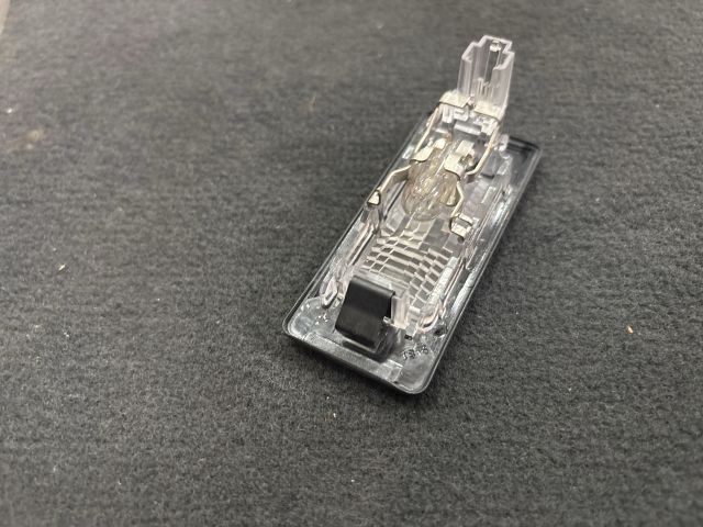 bontott SKODA OCTAVIA III Hátsó Rendszámtábla Világítás