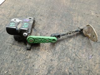 bontott SKODA OCTAVIA III Hátsó Xenon Szintszabályzó Jeladó