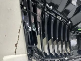 bontott SKODA OCTAVIA III Hűtőrács