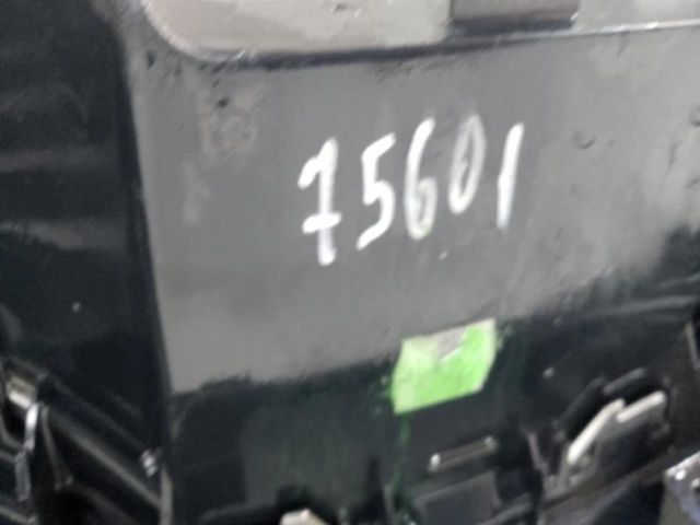 bontott SKODA OCTAVIA III Hűtőrács