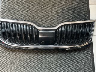 bontott SKODA OCTAVIA III Hűtőrács