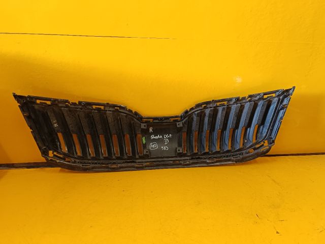 bontott SKODA OCTAVIA III Hűtőrács